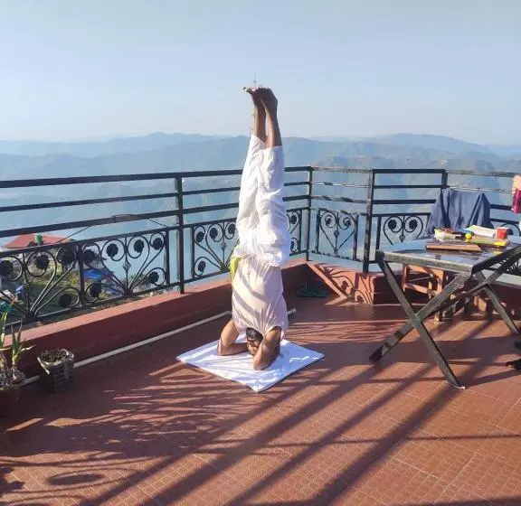 هتل High Ground Inn Sarangkot