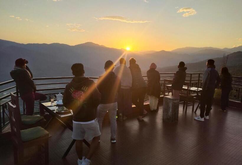 هتل High Ground Inn Sarangkot