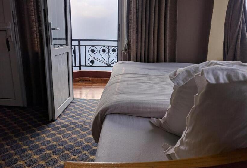 هتل High Ground Inn Sarangkot