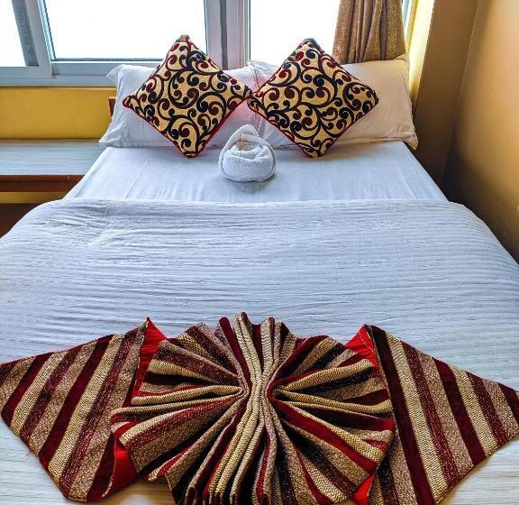 هتل High Ground Inn Sarangkot