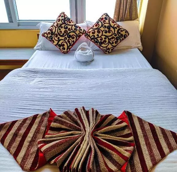 هتل High Ground Inn Sarangkot