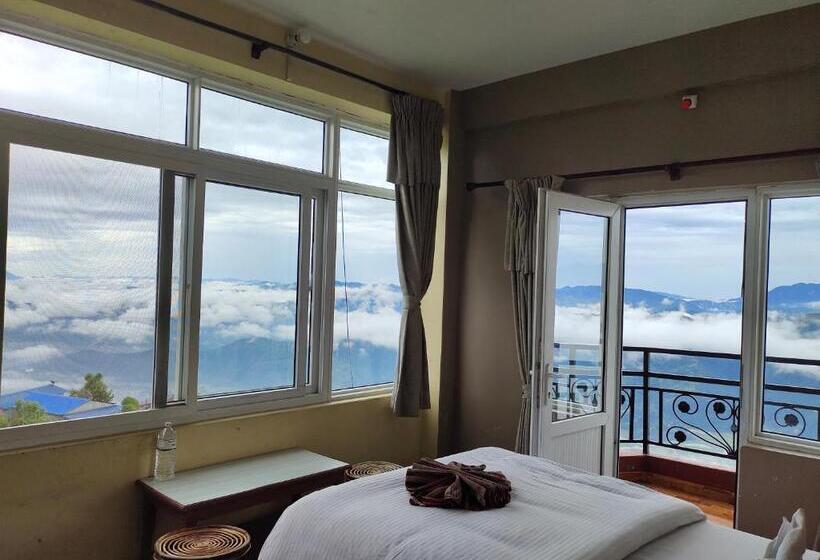 هتل High Ground Inn Sarangkot