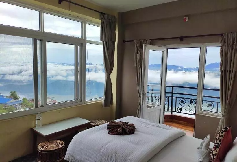 هتل High Ground Inn Sarangkot