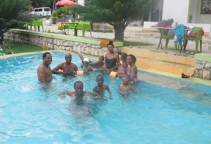 هتل Kabic Beach Club