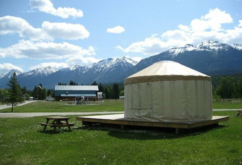 هتل روستایی Golden Eco Adventure Ranch