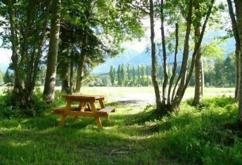 هتل روستایی Golden Eco Adventure Ranch