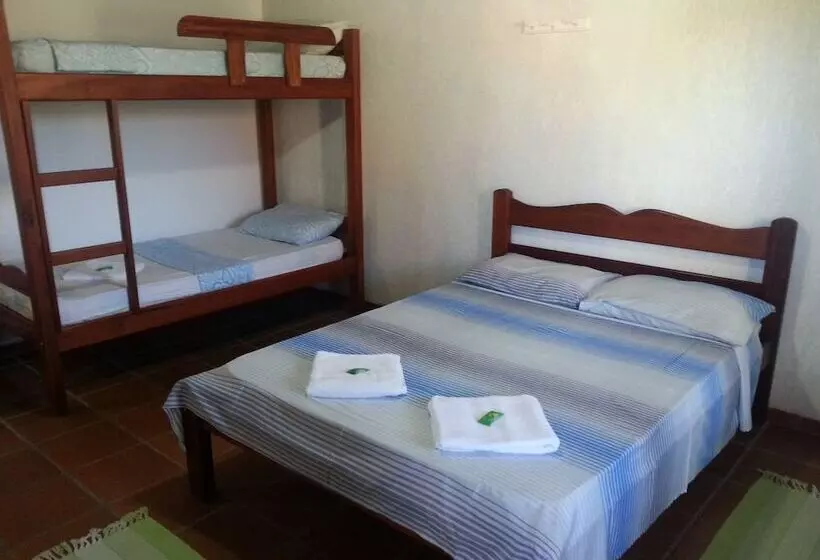 Itaúna Hostel
