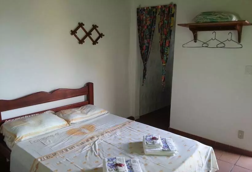 Itaúna Hostel