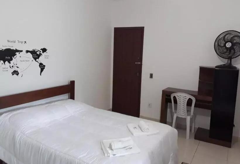 Itaúna Hostel
