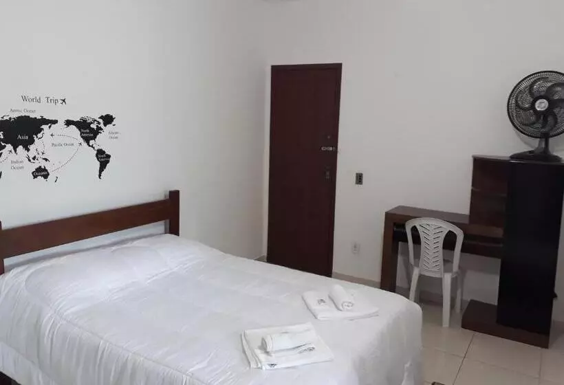 Itaúna Hostel