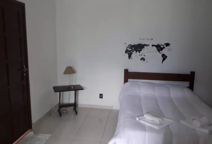 Itaúna Hostel