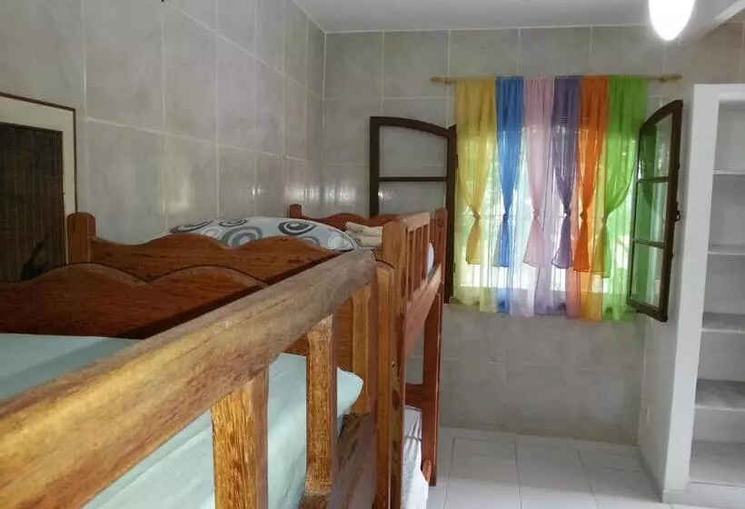 Itaúna Hostel