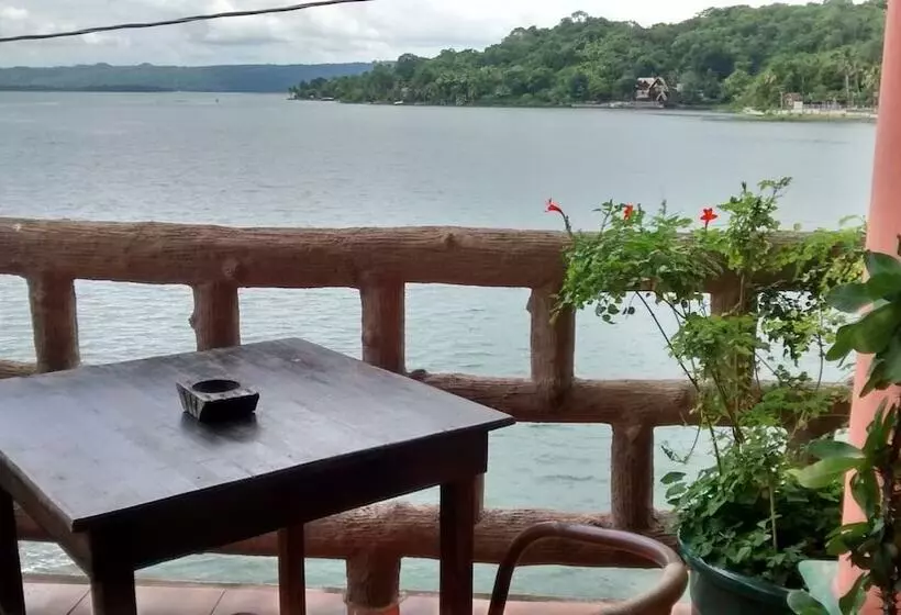 La Casa Del Lacandon   Hostel