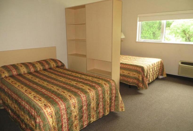 Residence & Conference Centre Brockville