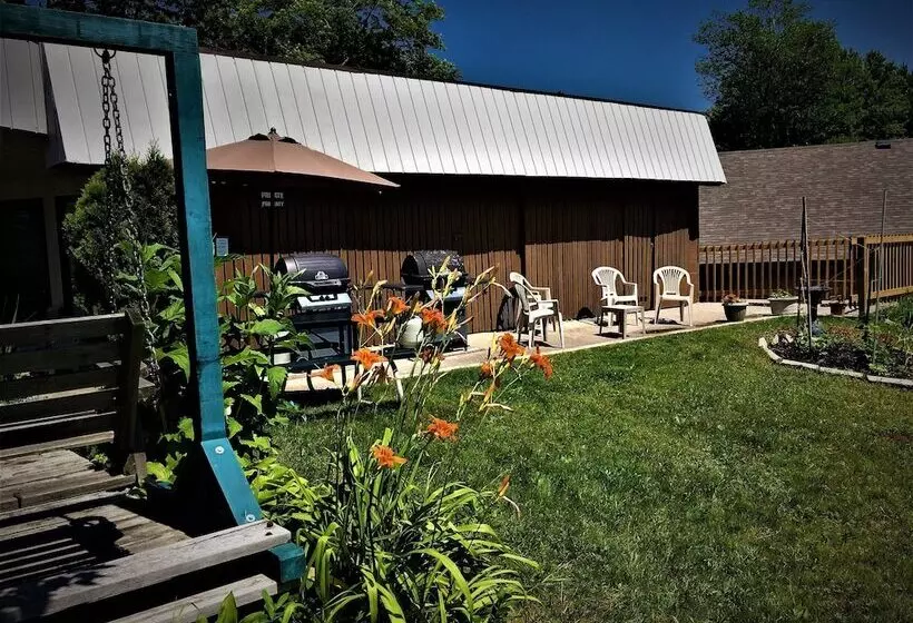 Town & Country Motel