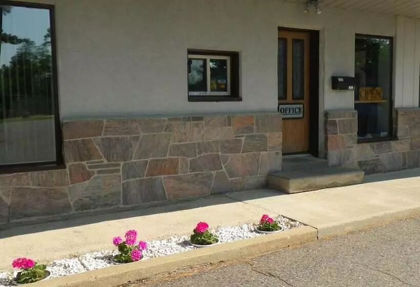 Town & Country Motel