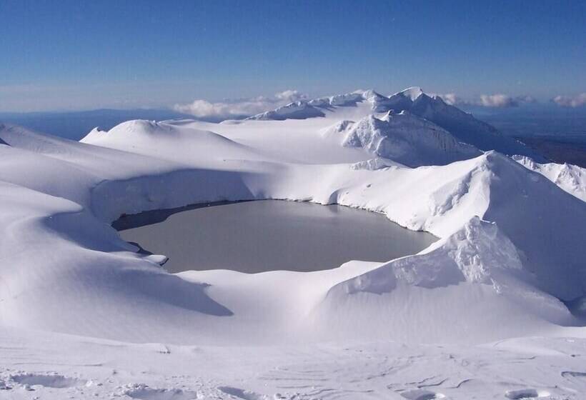 הוסטל Alpine Motel