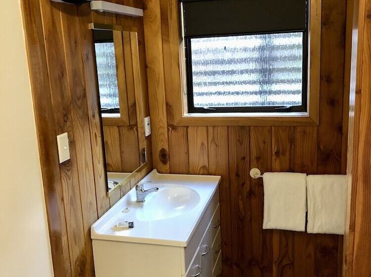 הוסטל Alpine Motel