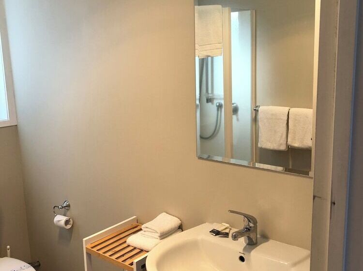 הוסטל Alpine Motel