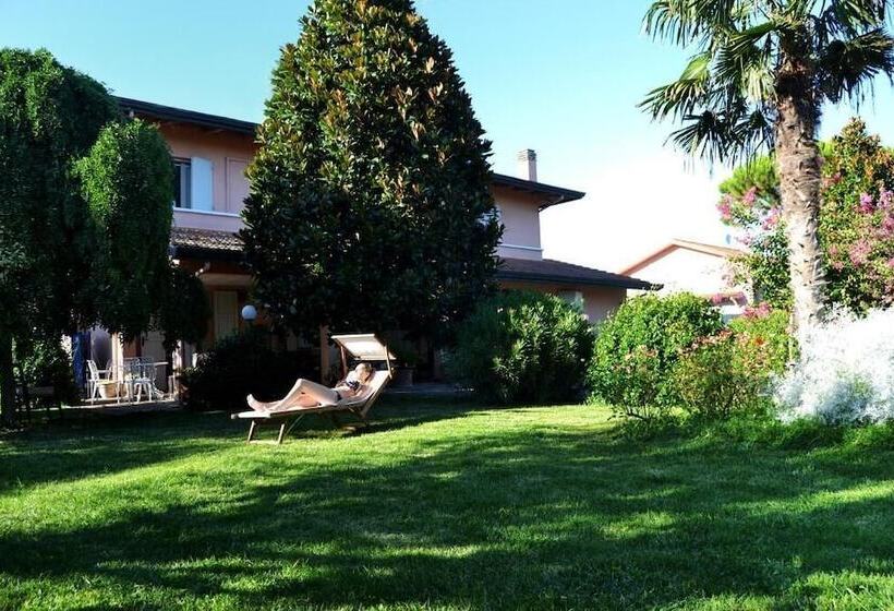 مبيت وإفطار Il Casale