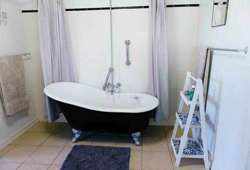 Blackwattle Farm B&b And Farm Stay