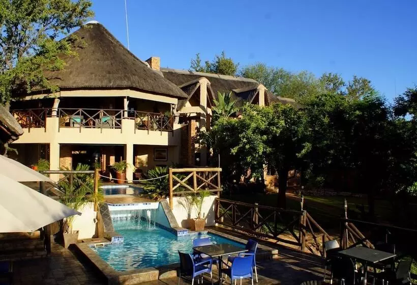 Hotelli Crocodile Kruger Safari Lodge