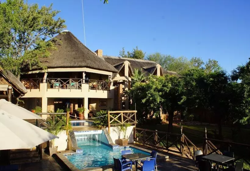 Hotelli Crocodile Kruger Safari Lodge