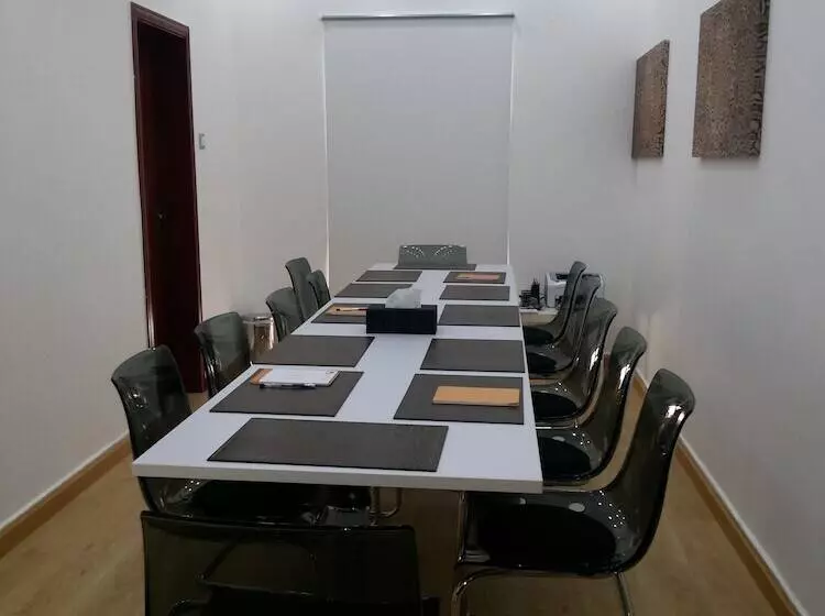 Oman Palm Hotel Suites