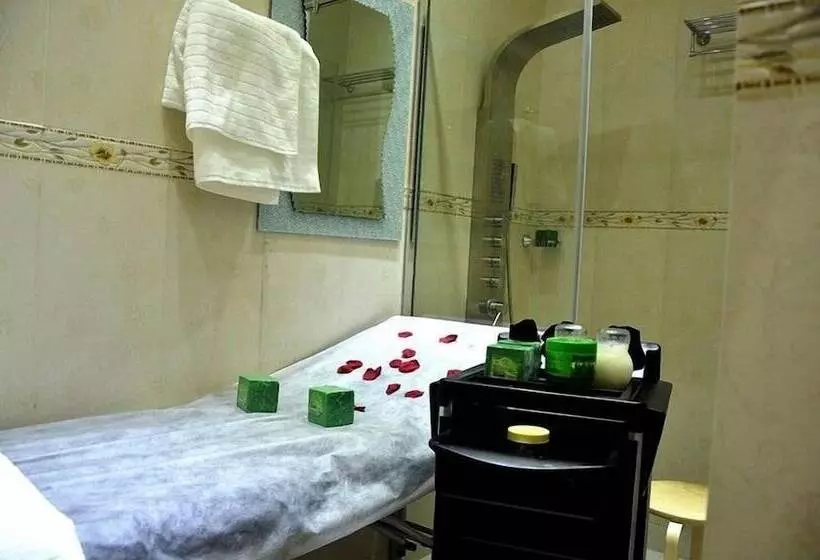 Oman Palm Hotel Suites