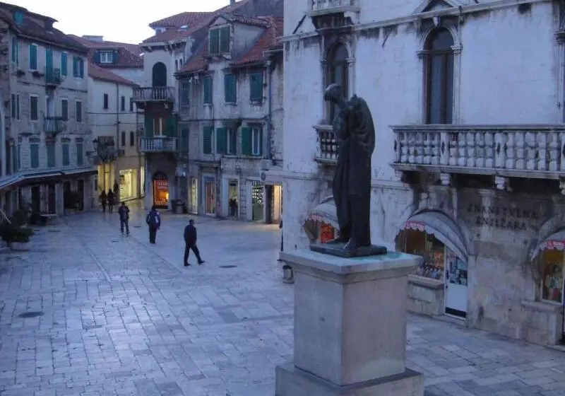 Pansiyon B&b Central Palace Heritage