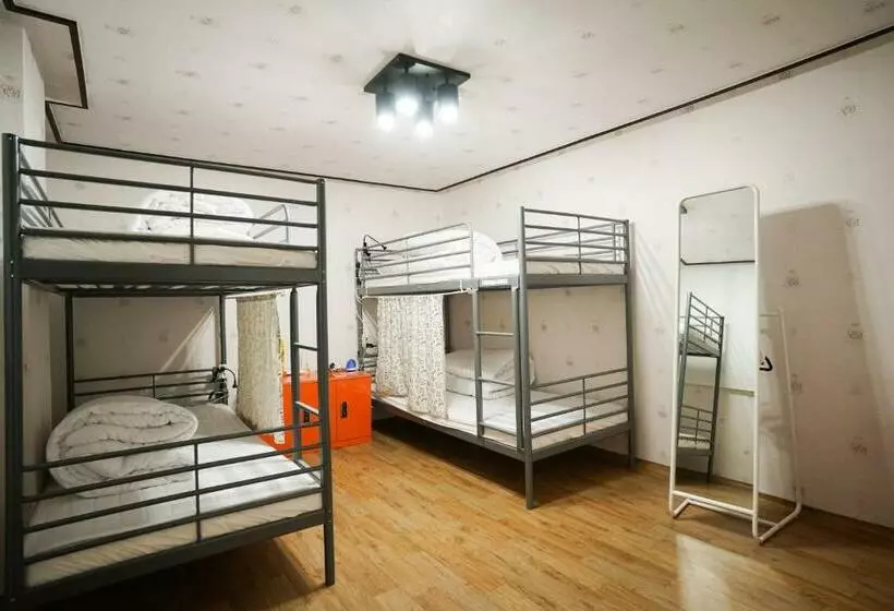 Retkeilymaja Suncheon Namu Guesthouse