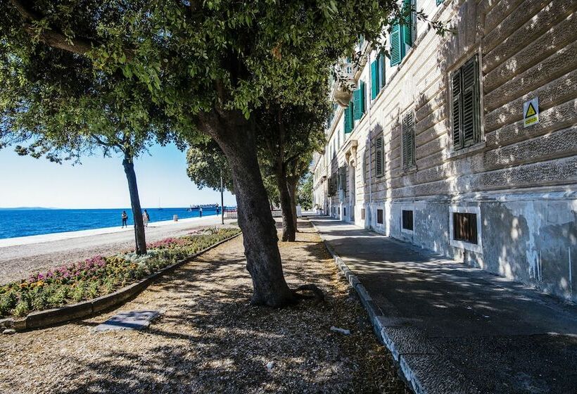 住宿加早餐  Riva Palace   Design Rooms