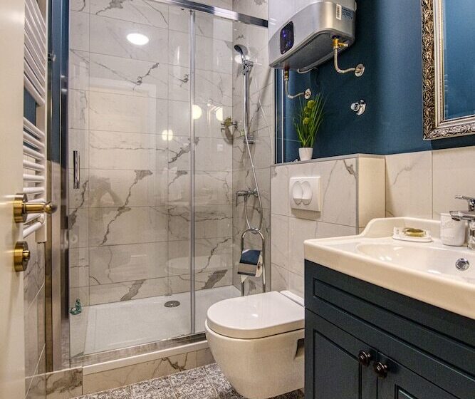 住宿加早餐  Riva Palace   Design Rooms