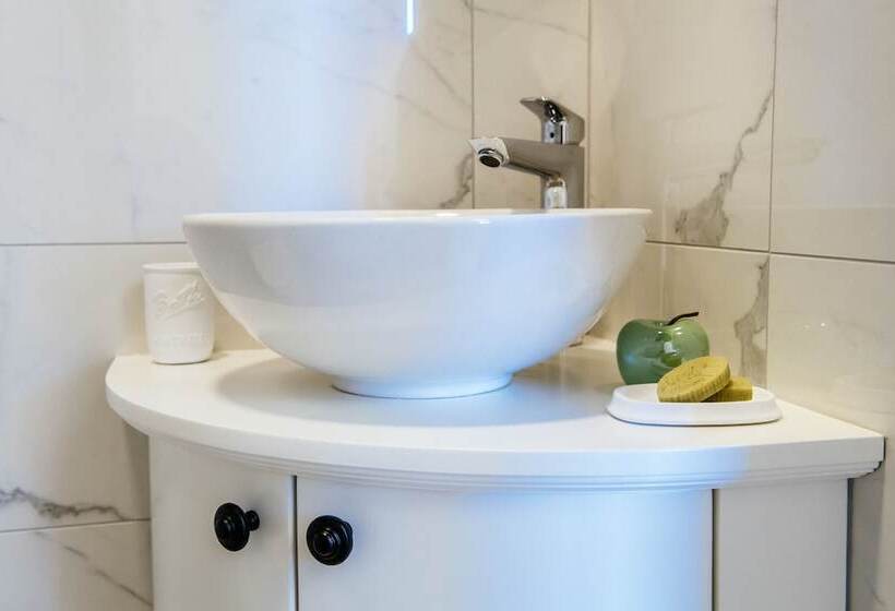 住宿加早餐  Riva Palace   Design Rooms