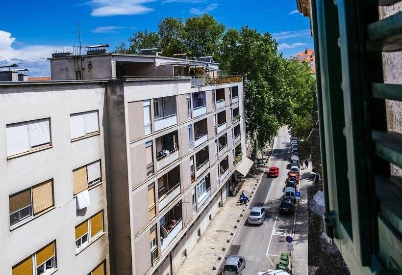 住宿加早餐  Riva Palace   Design Rooms