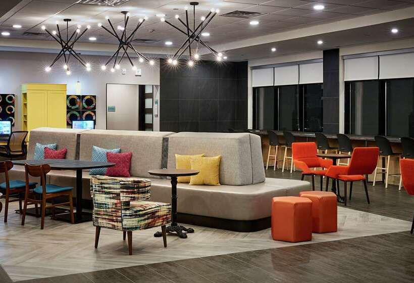 هتل Home2 Suites By Hilton Brantford