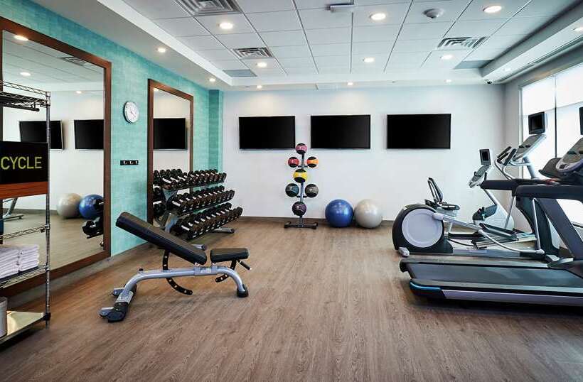 هتل Home2 Suites By Hilton Brantford