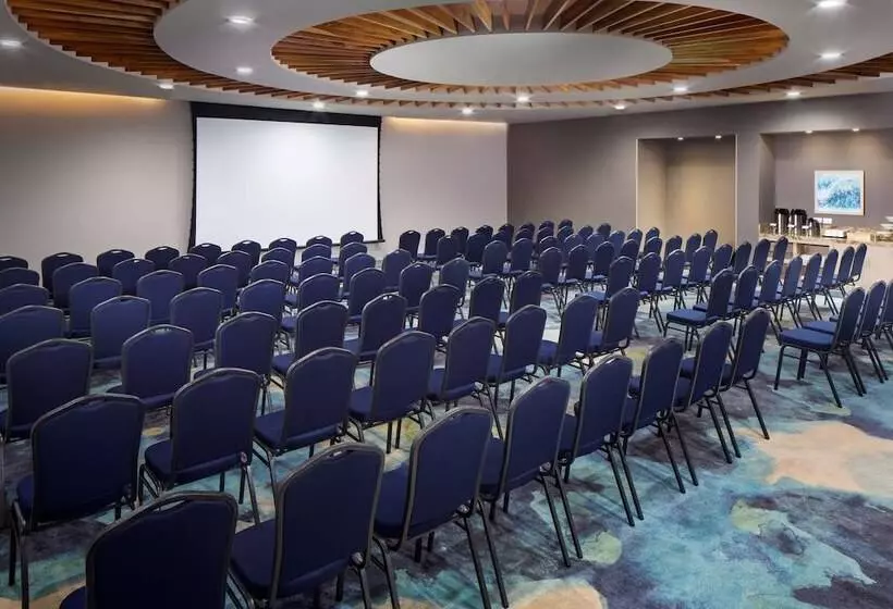 هتل Hyatt Place Aruba Airport