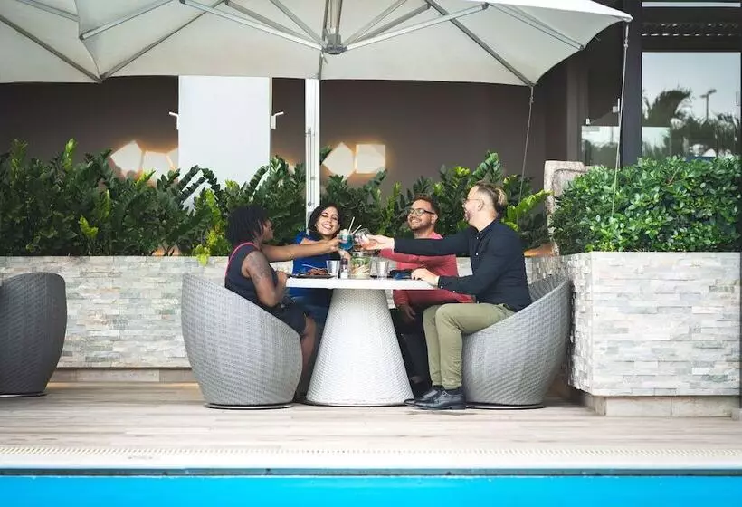 هتل Hyatt Place Aruba Airport