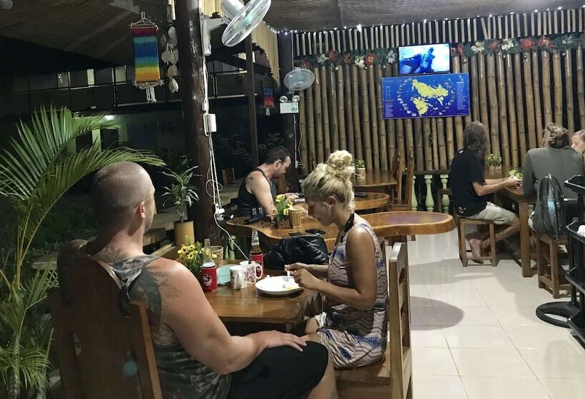 בית מלון כפרי King S Lodging House And Restaurant