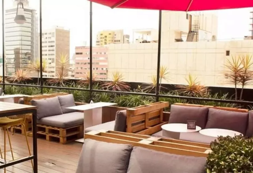 هتل Radisson Red Miraflores