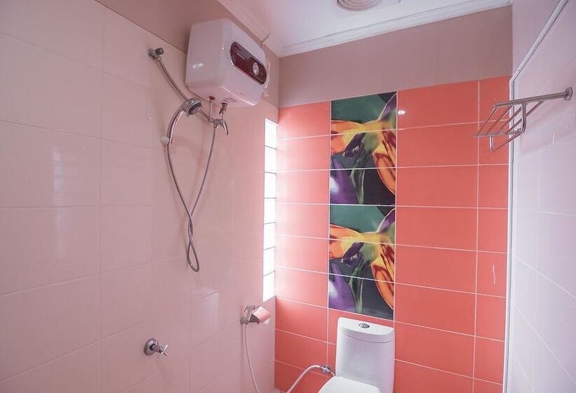 Hotel Reddoorz Plus @ Tanjung Pandan Belitung 2