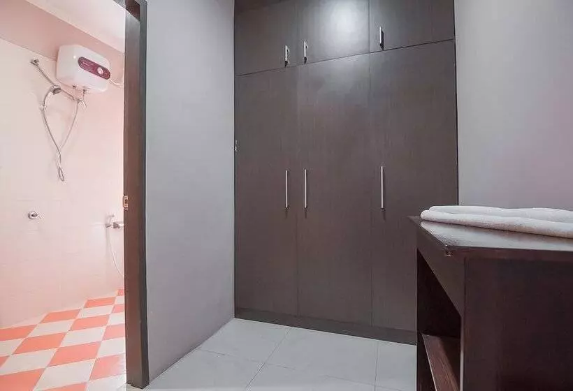 ホテル Reddoorz Plus @ Tanjung Pandan Belitung 2