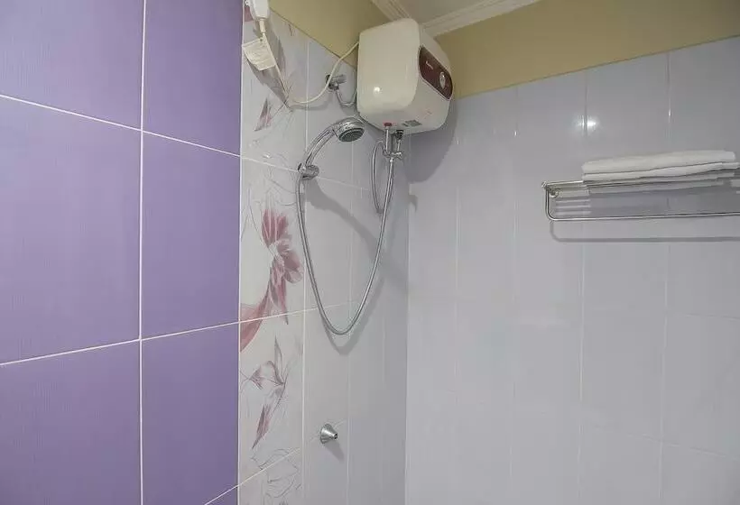 ホテル Reddoorz Plus @ Tanjung Pandan Belitung 2