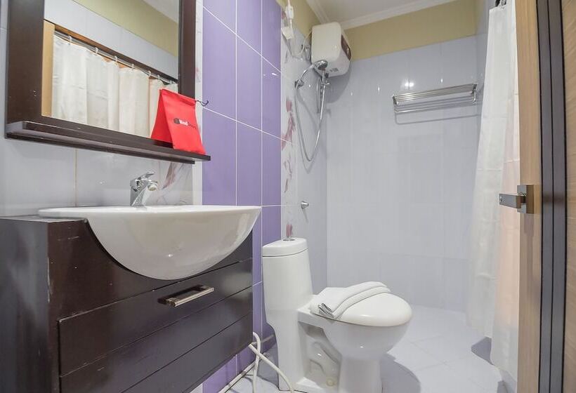 Hotel Reddoorz Plus @ Tanjung Pandan Belitung 2