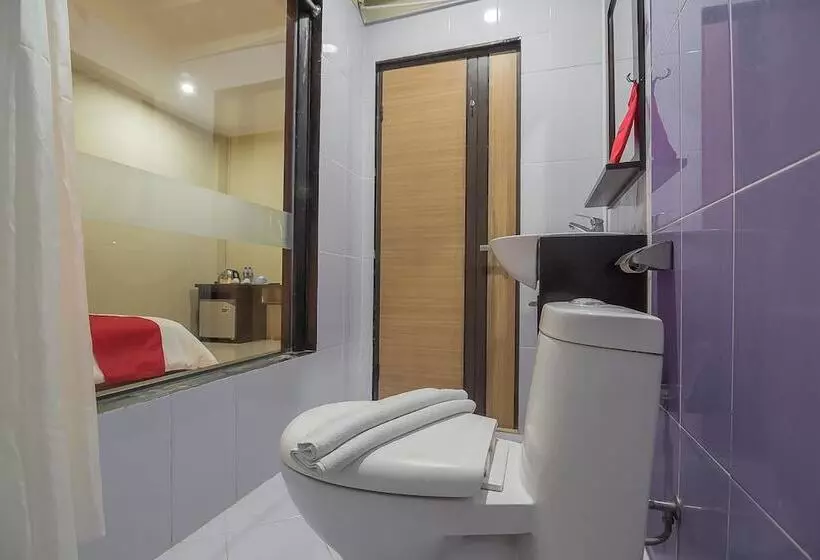 ホテル Reddoorz Plus @ Tanjung Pandan Belitung 2