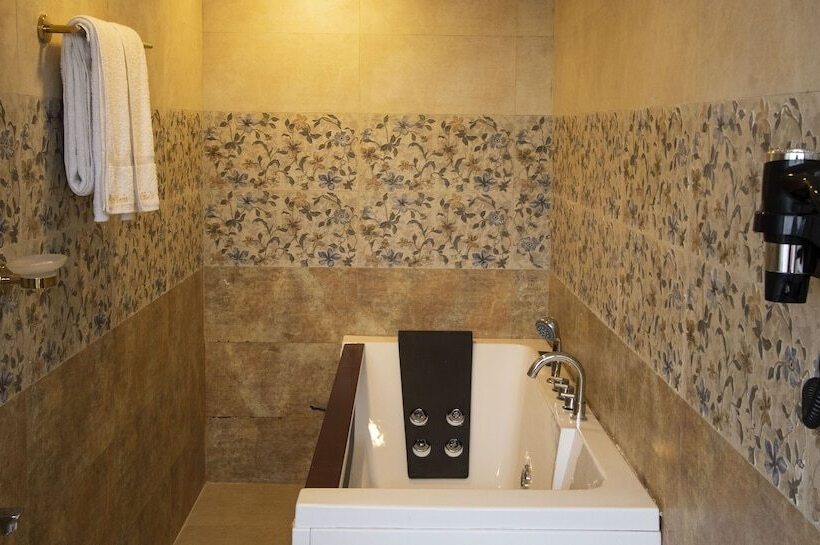 هتل Rudra View & Spa