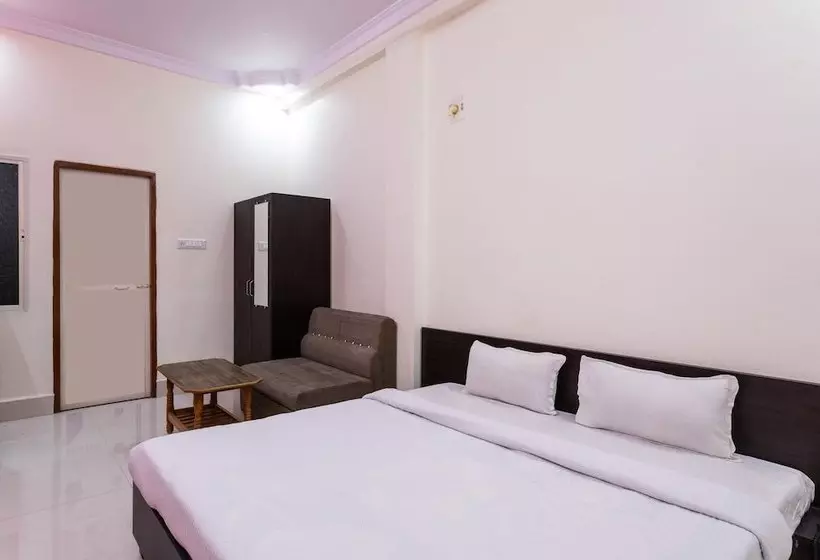 هتل Spot On 37166  Leela Palace