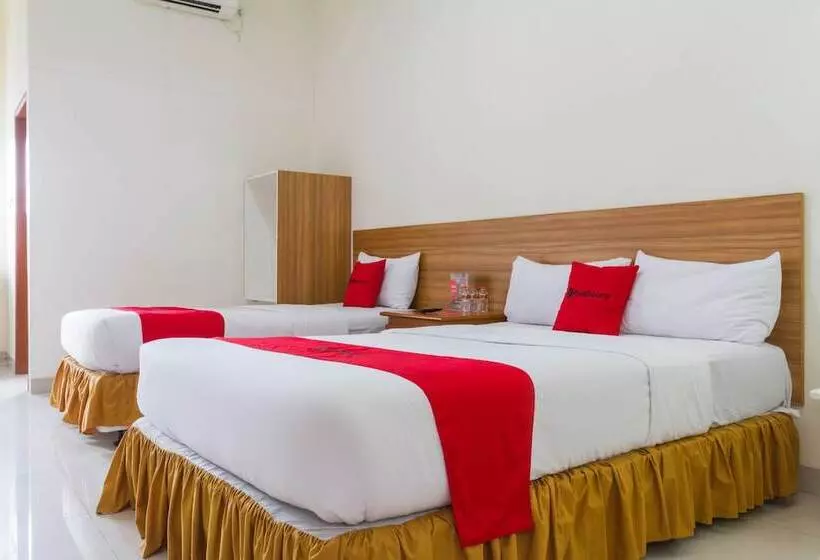 ペンション Reddoorz Plus @ Surapati 2