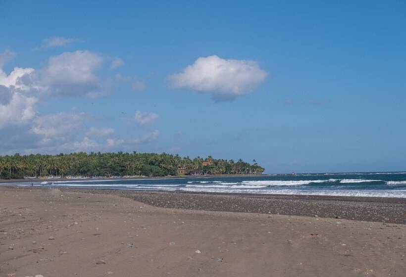 ユースホステル Villa Sari By Oyo Rooms